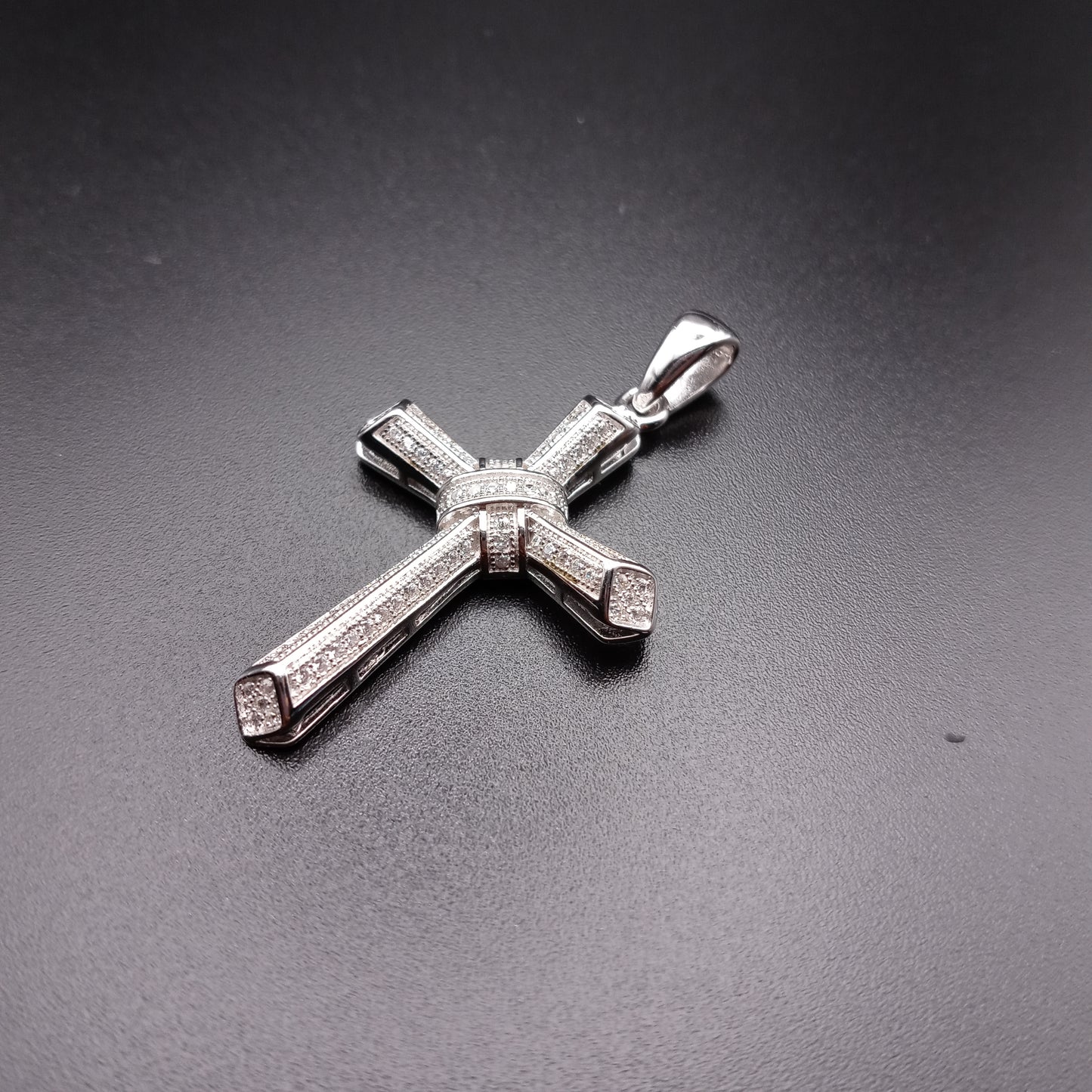 925 Sterling Silver CZ Cross Pendant